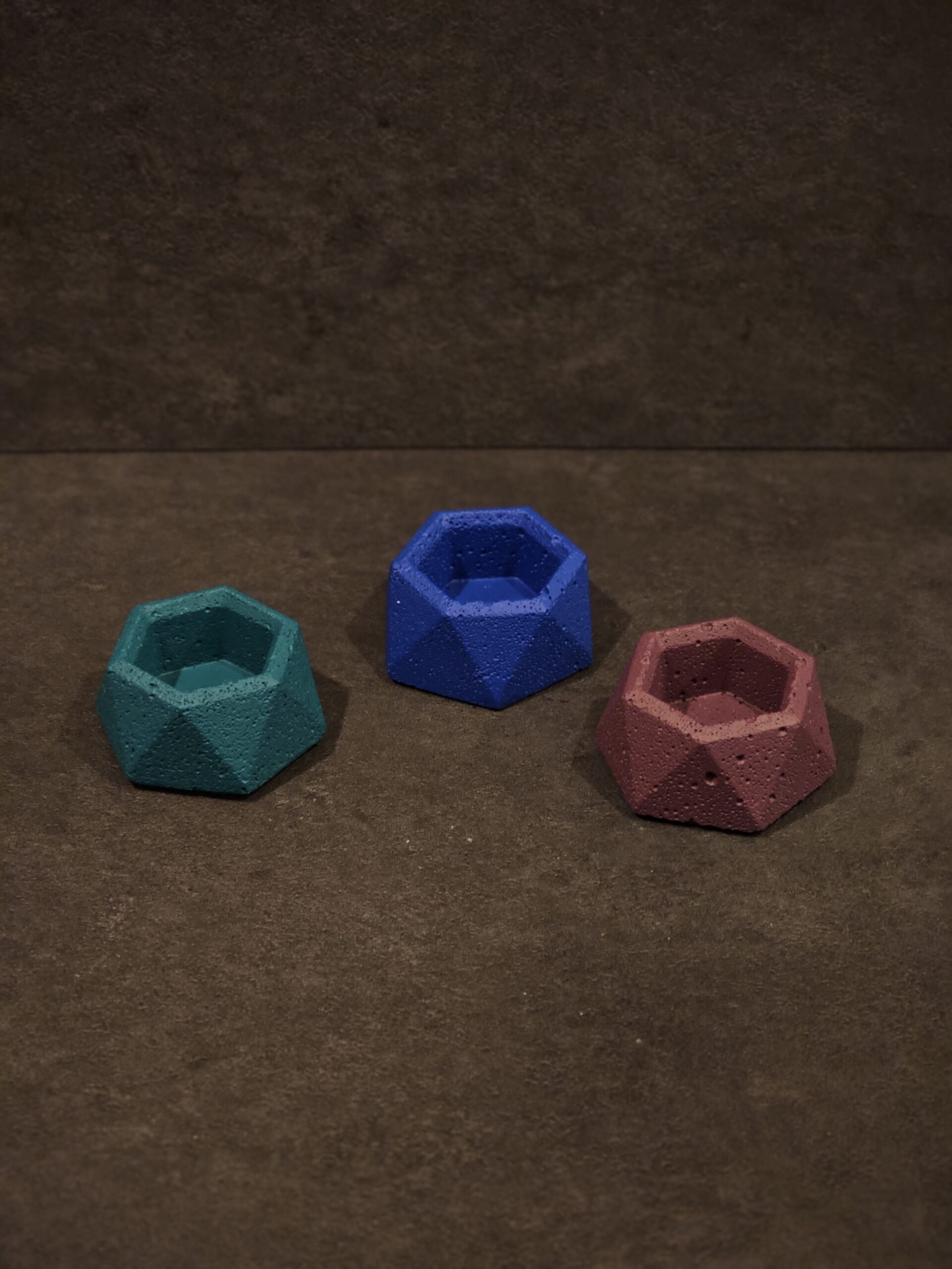 zvakides sesiakampes trys