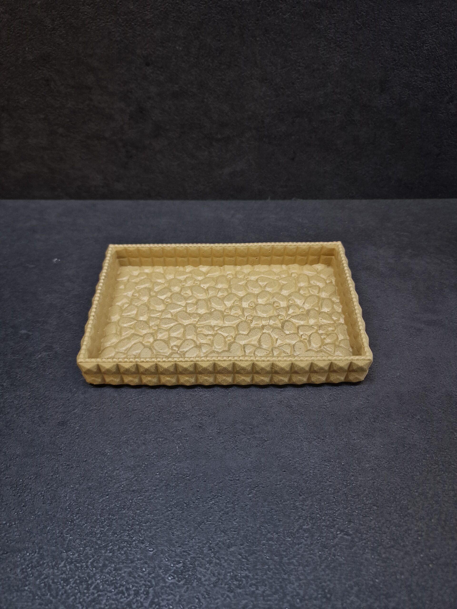 Tessera beige-auksas