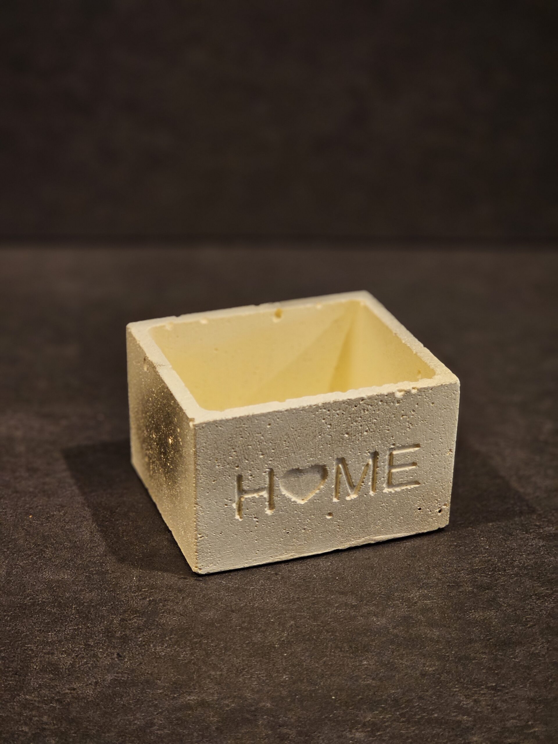 dezute home sviesi-auksas