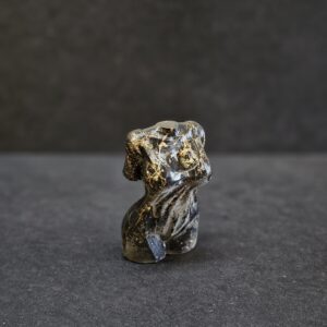 moteris tamsus marmuras