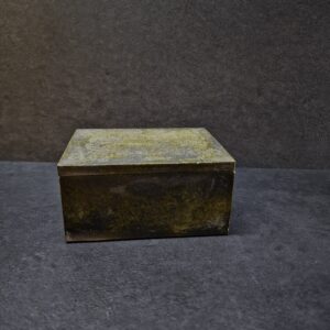 dezute juoda geltona