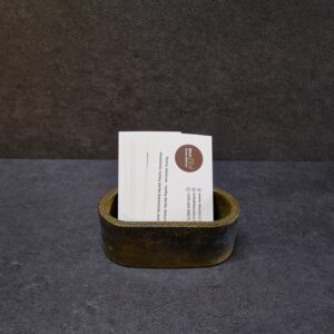 indelis kortelem juoda-geltona