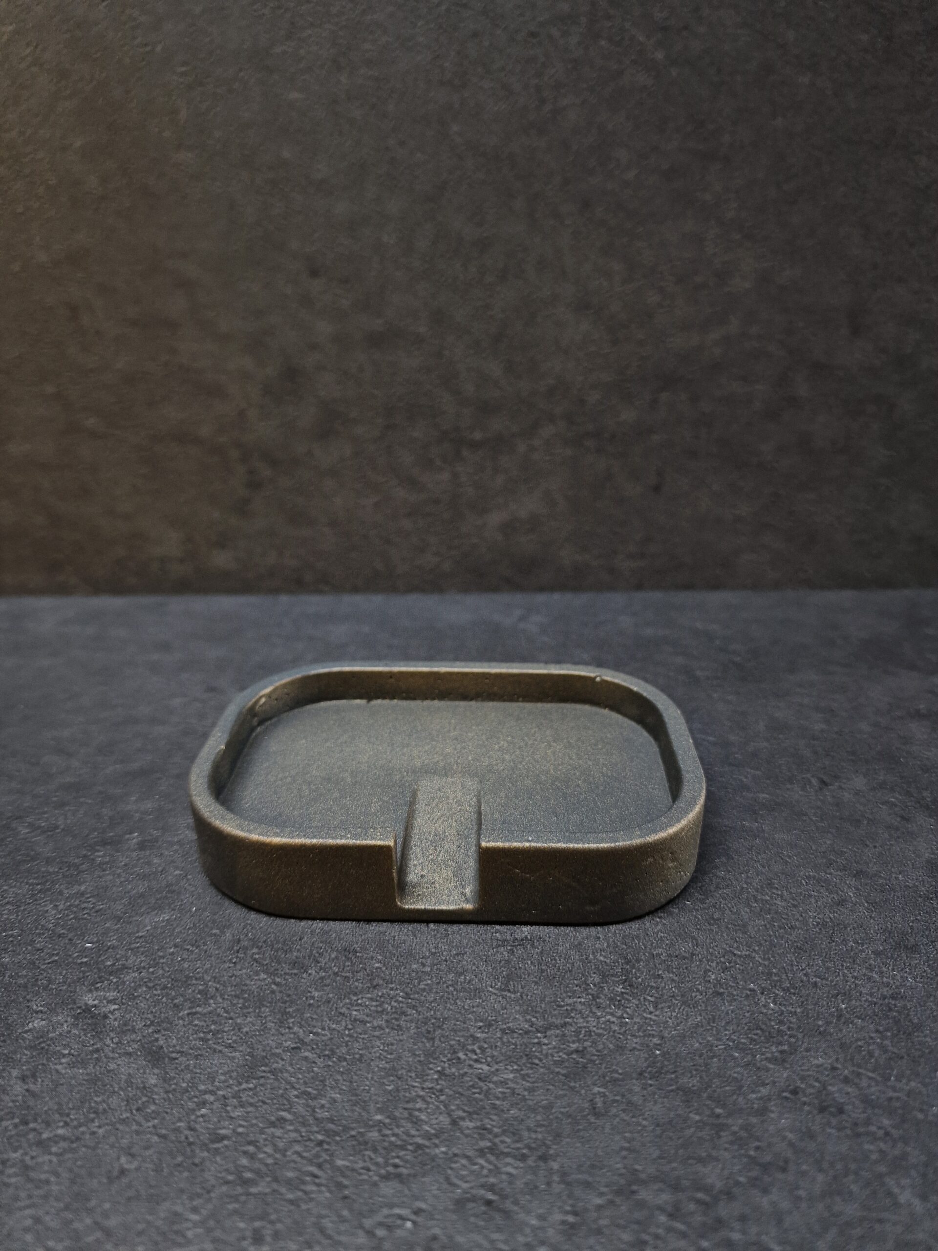 muiline su tarpuku juoda auksas