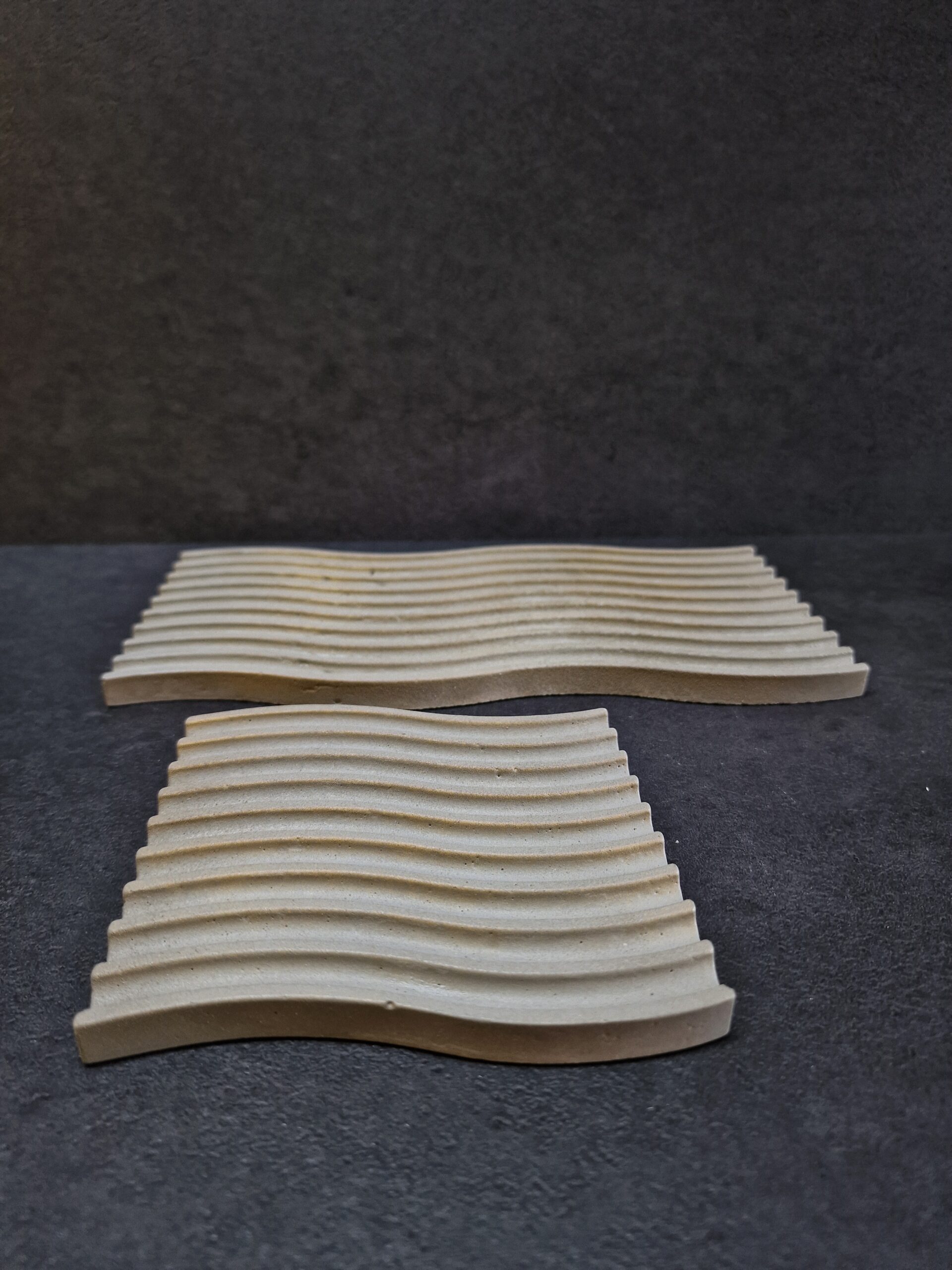 padeklas banga abu pilka auksas