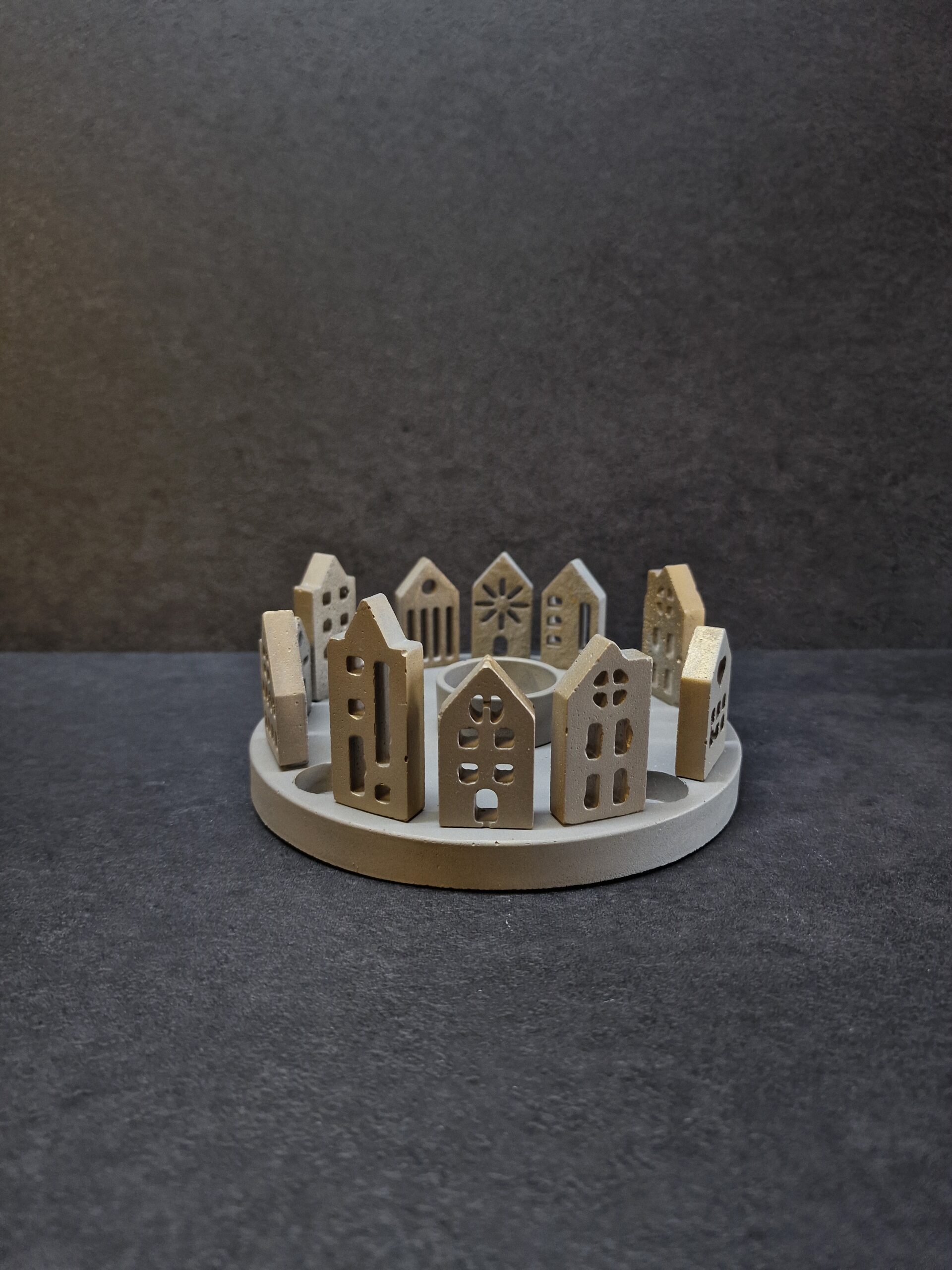 zvakide miestas pilka auksas