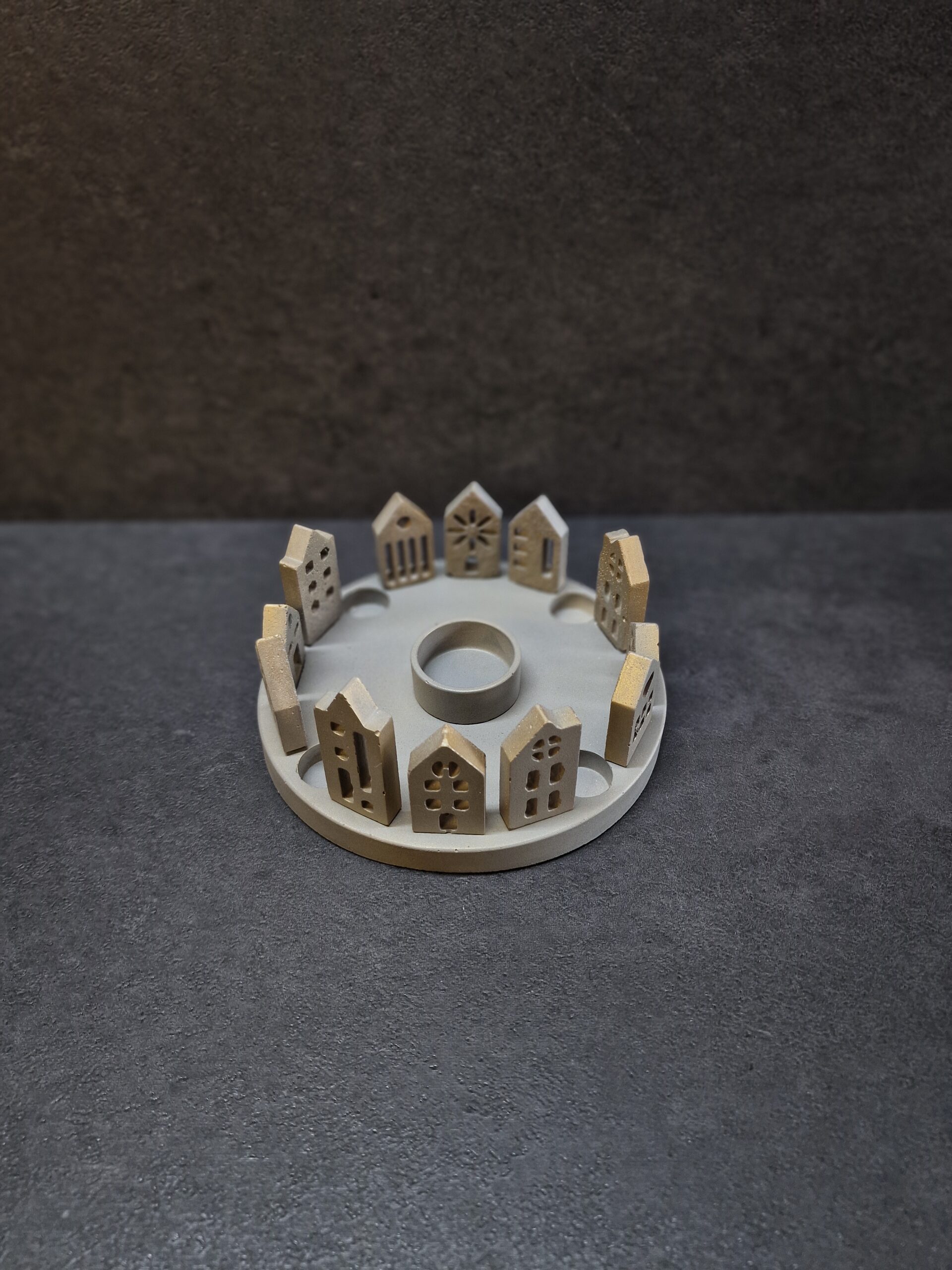 zvakide miestas pilka auksas