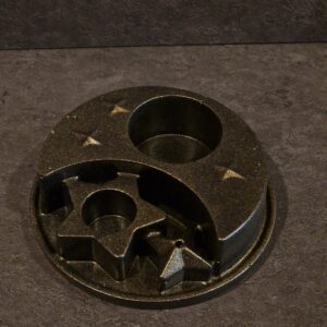 zvakide smilkaline menulis juoda auksas