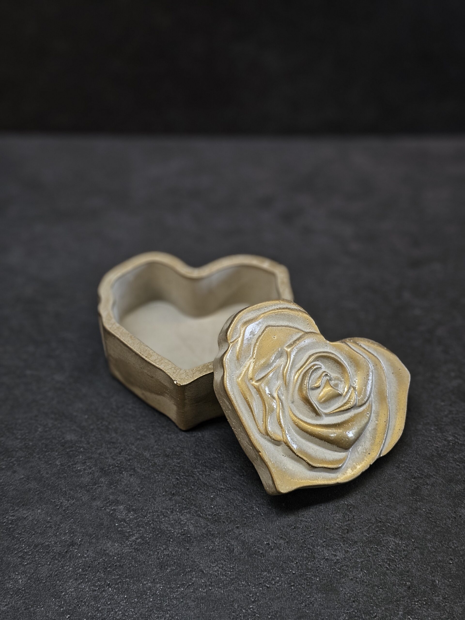 dezute sirdis sendintas auksas