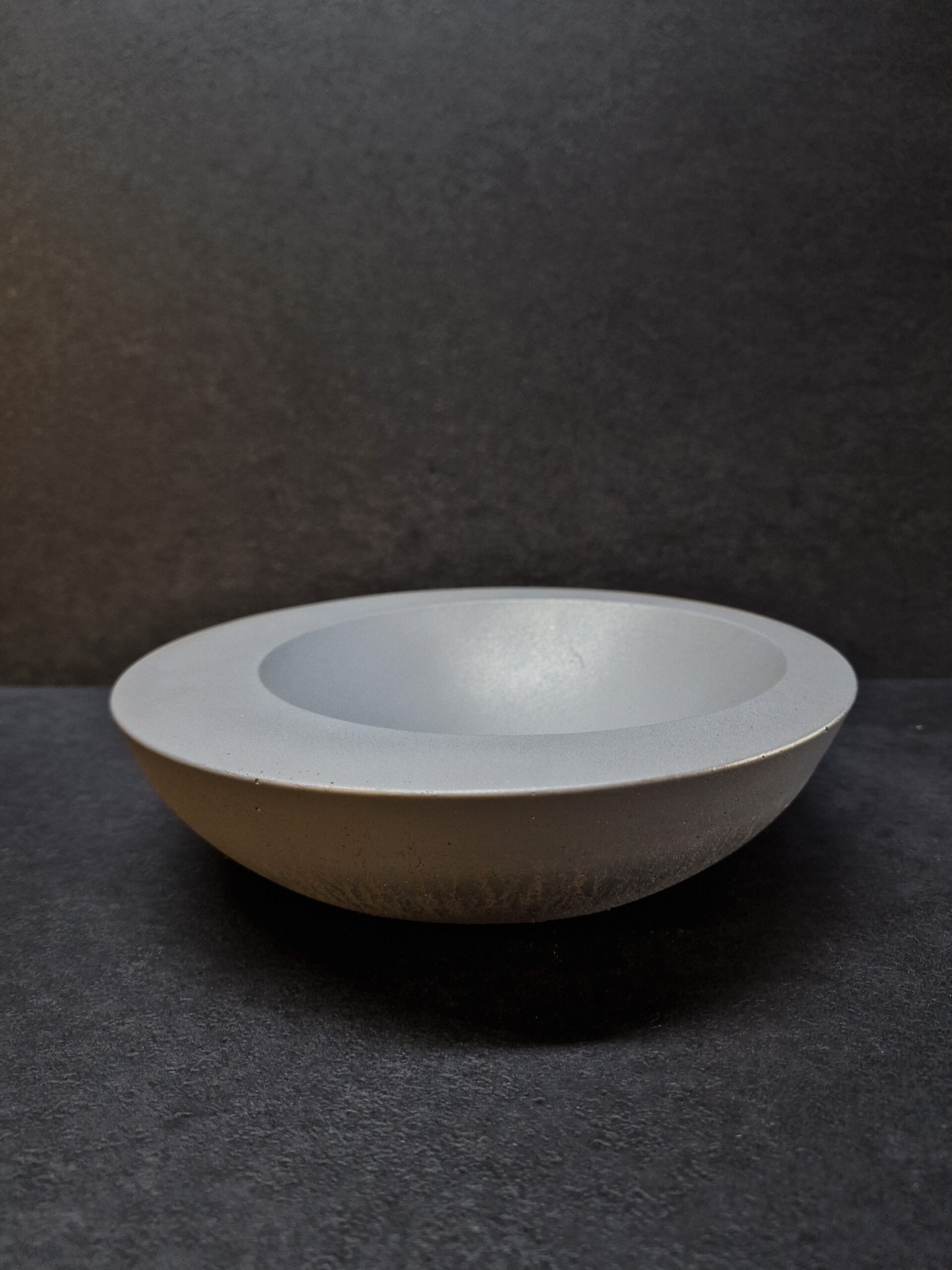 dubuo didelis pilka auksas