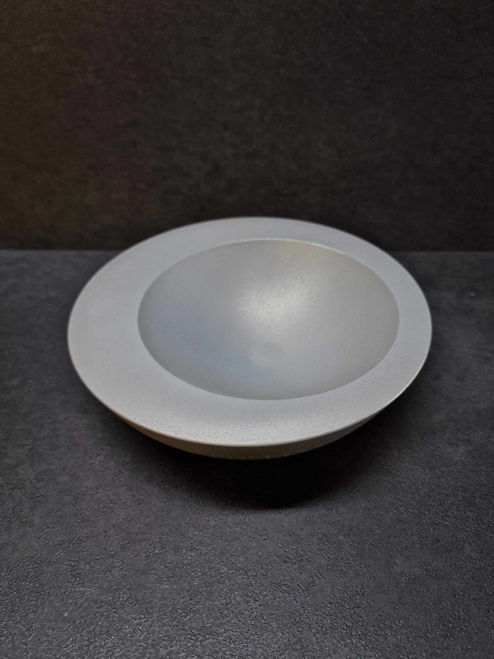 dubuo didelis pilka auksas