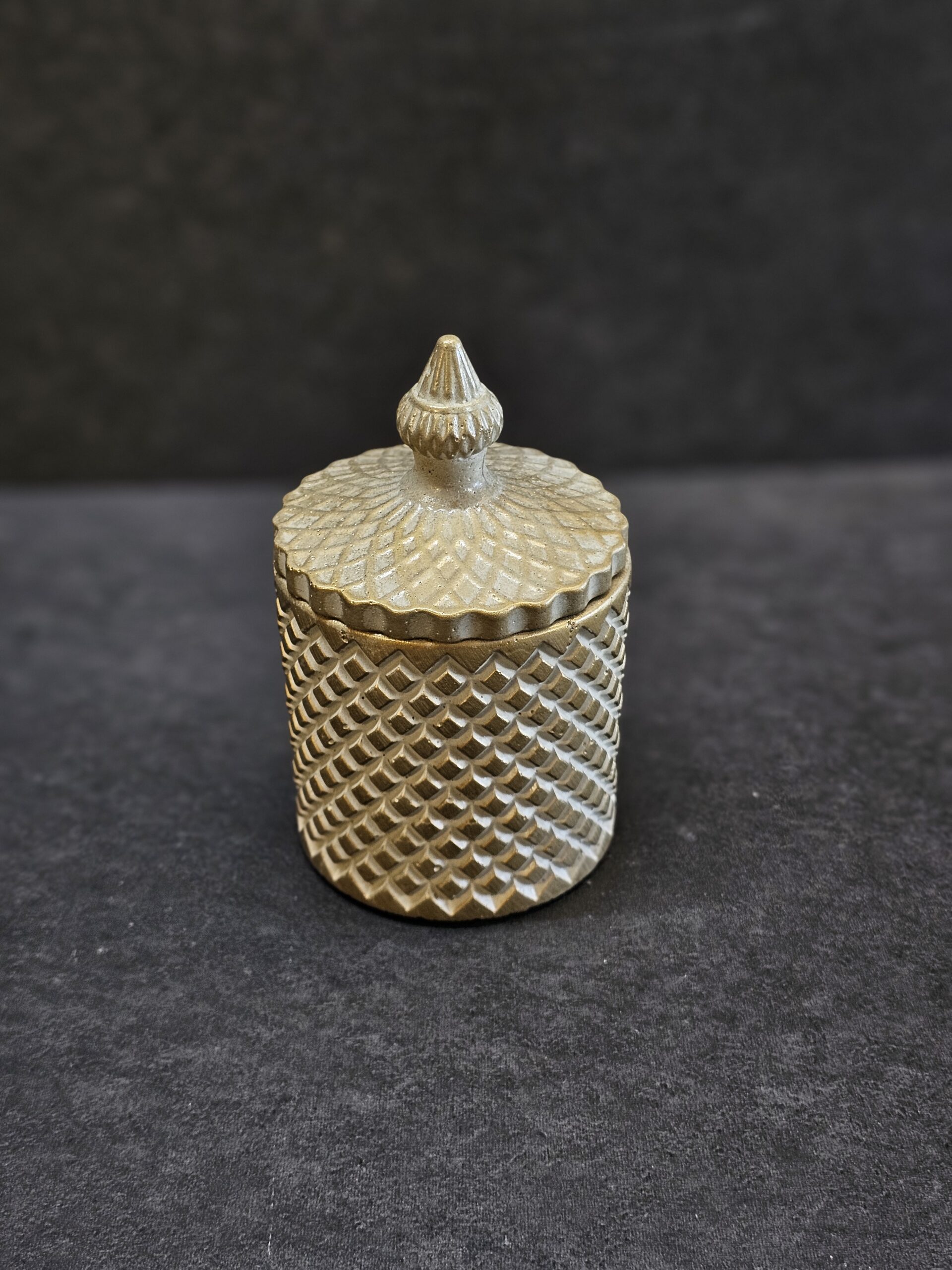 indelis kvadraciukai sendintas auksas