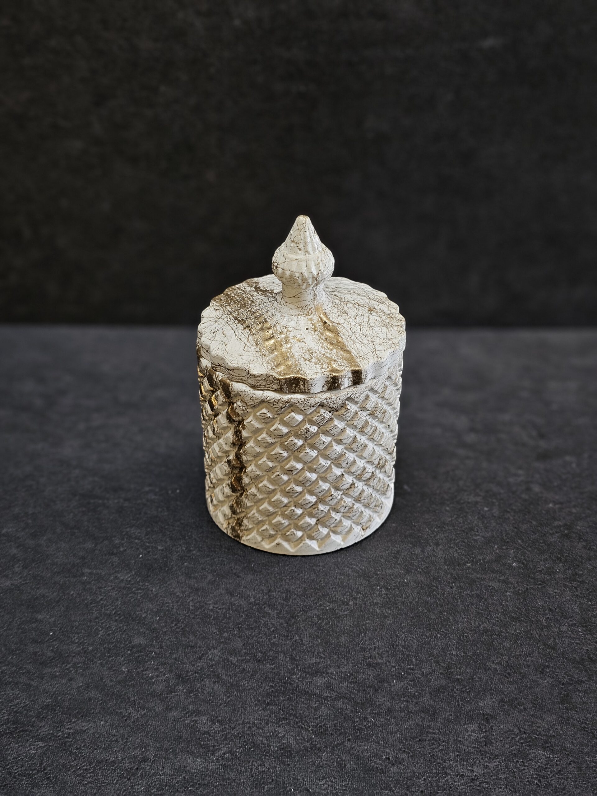 indelis kvadraciukai sviesus marmuras