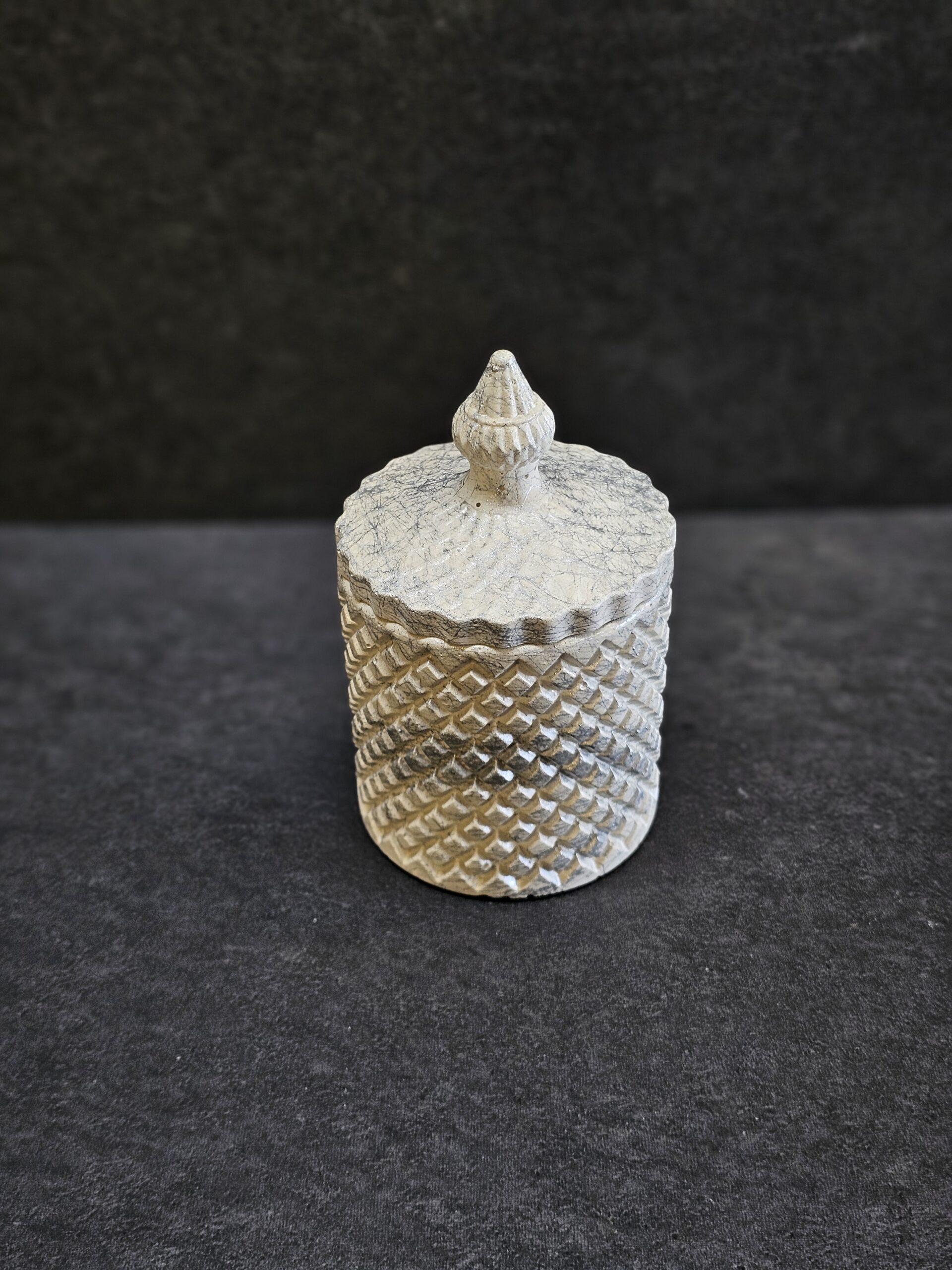 indelis kvadraciukai sviesus marmuras sidabras