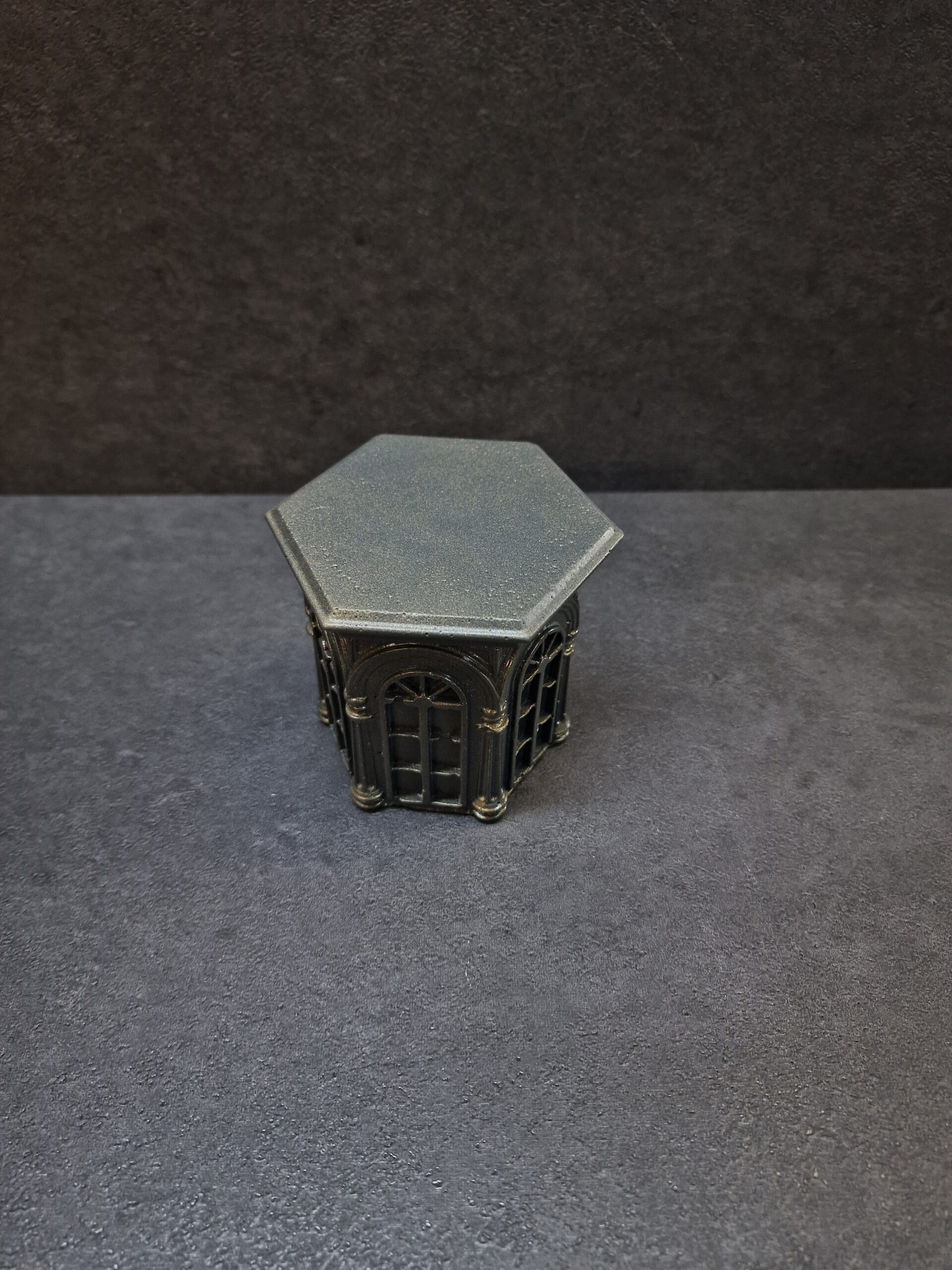 indelis langai juoda auksas