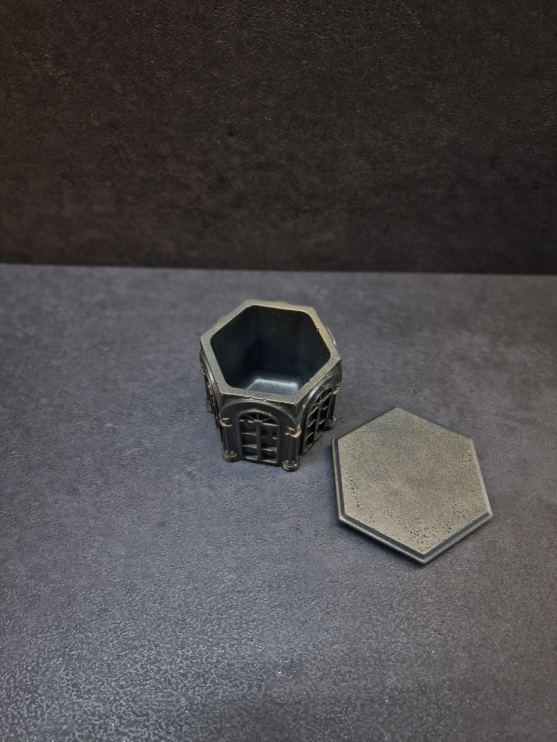 indelis langai juoda auksas