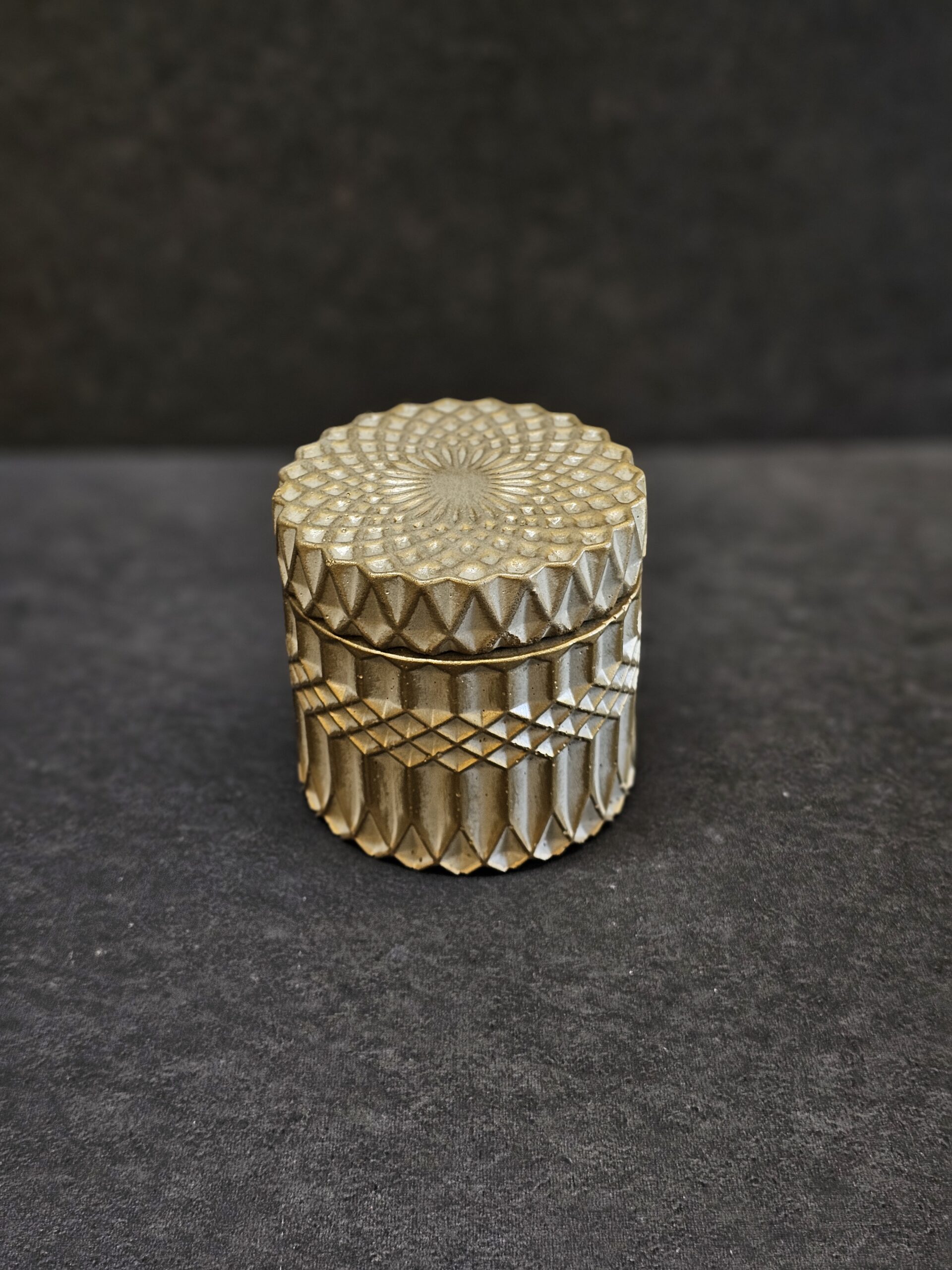 indelis rastuotas sendintas auksas