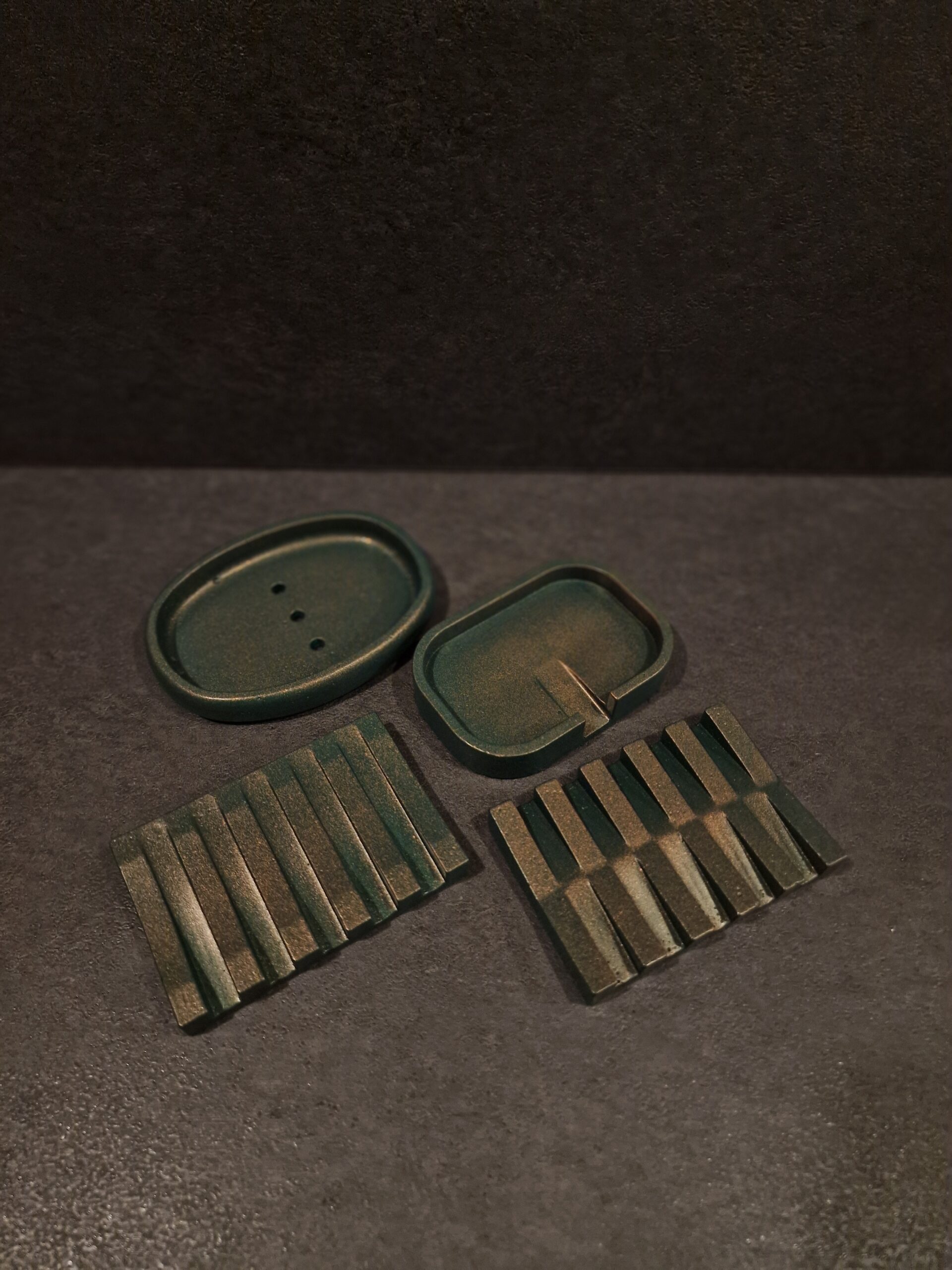 muilines visos zalios-bronza