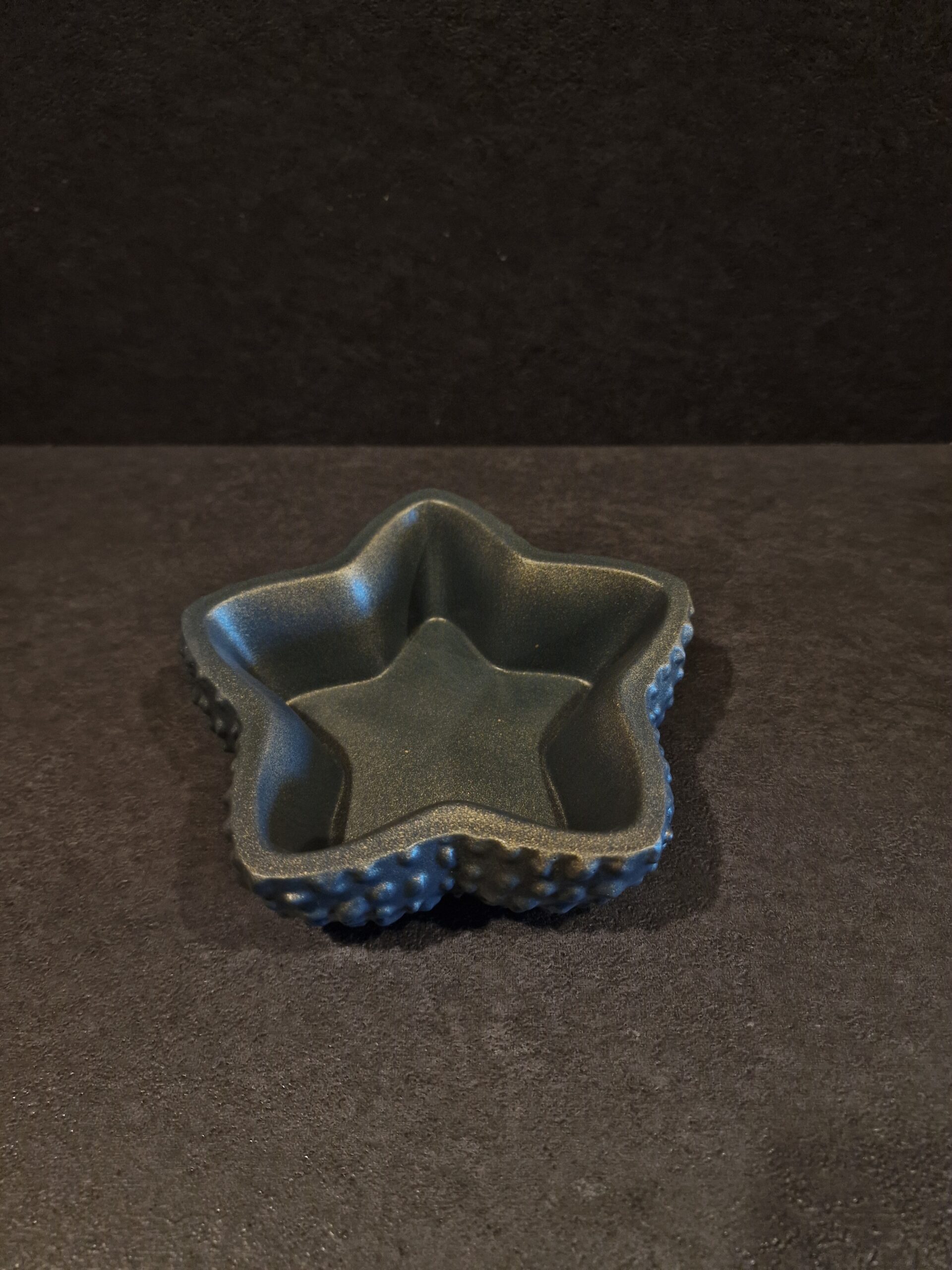 zvaigzde pilka auksas