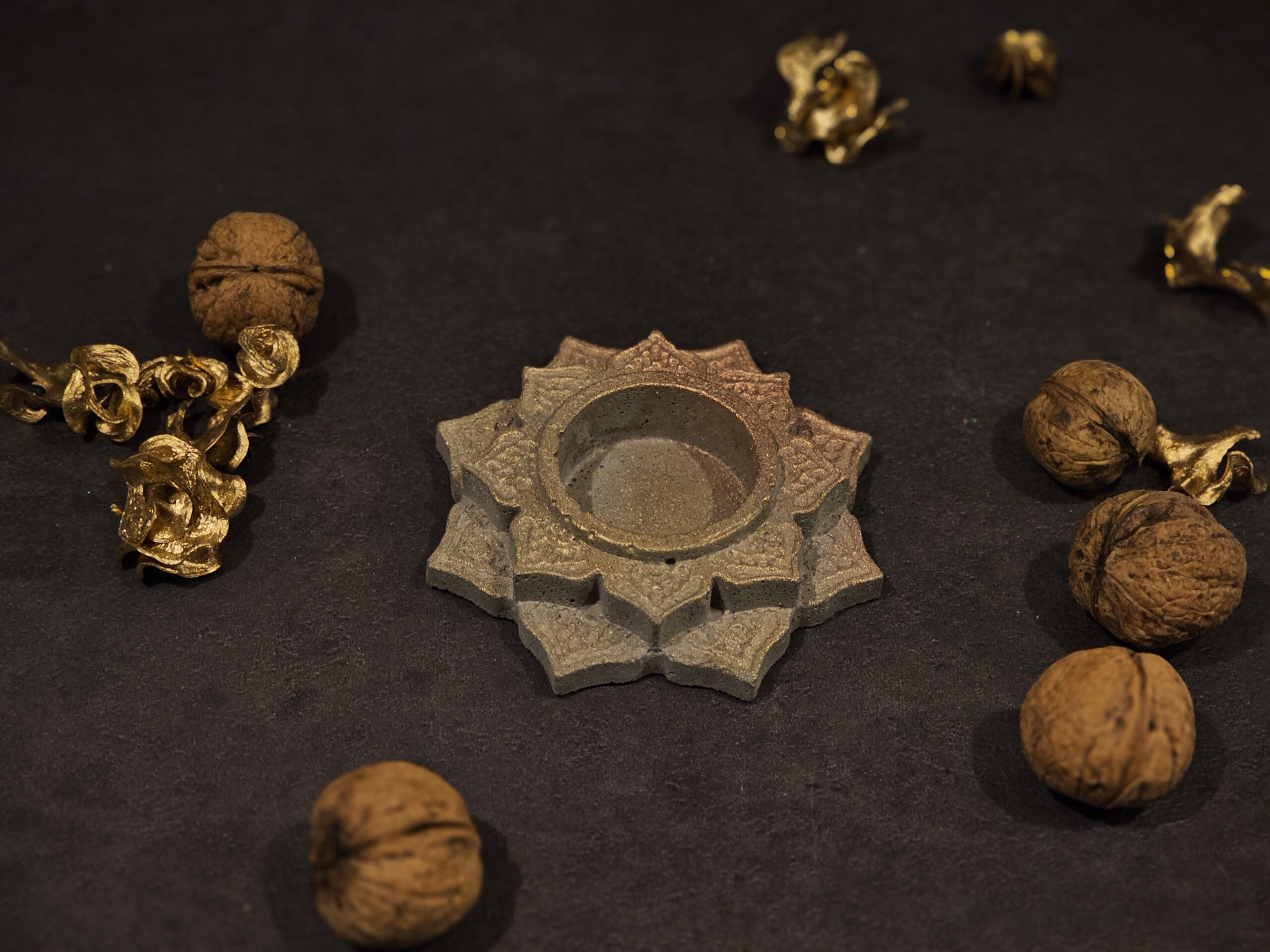 zvakide gele pilka-auksas-bronza