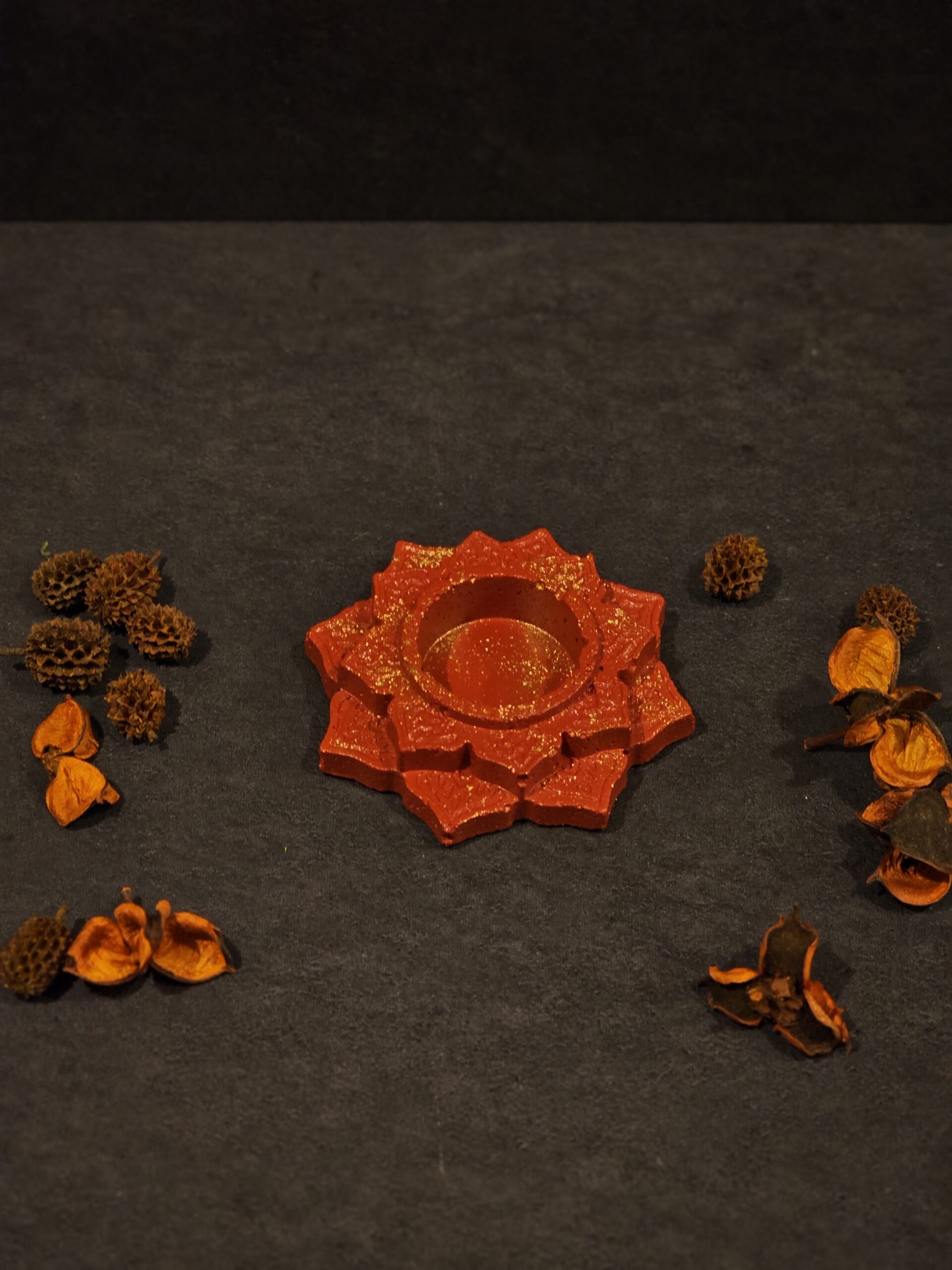 zvakide gele raudona-auksas1