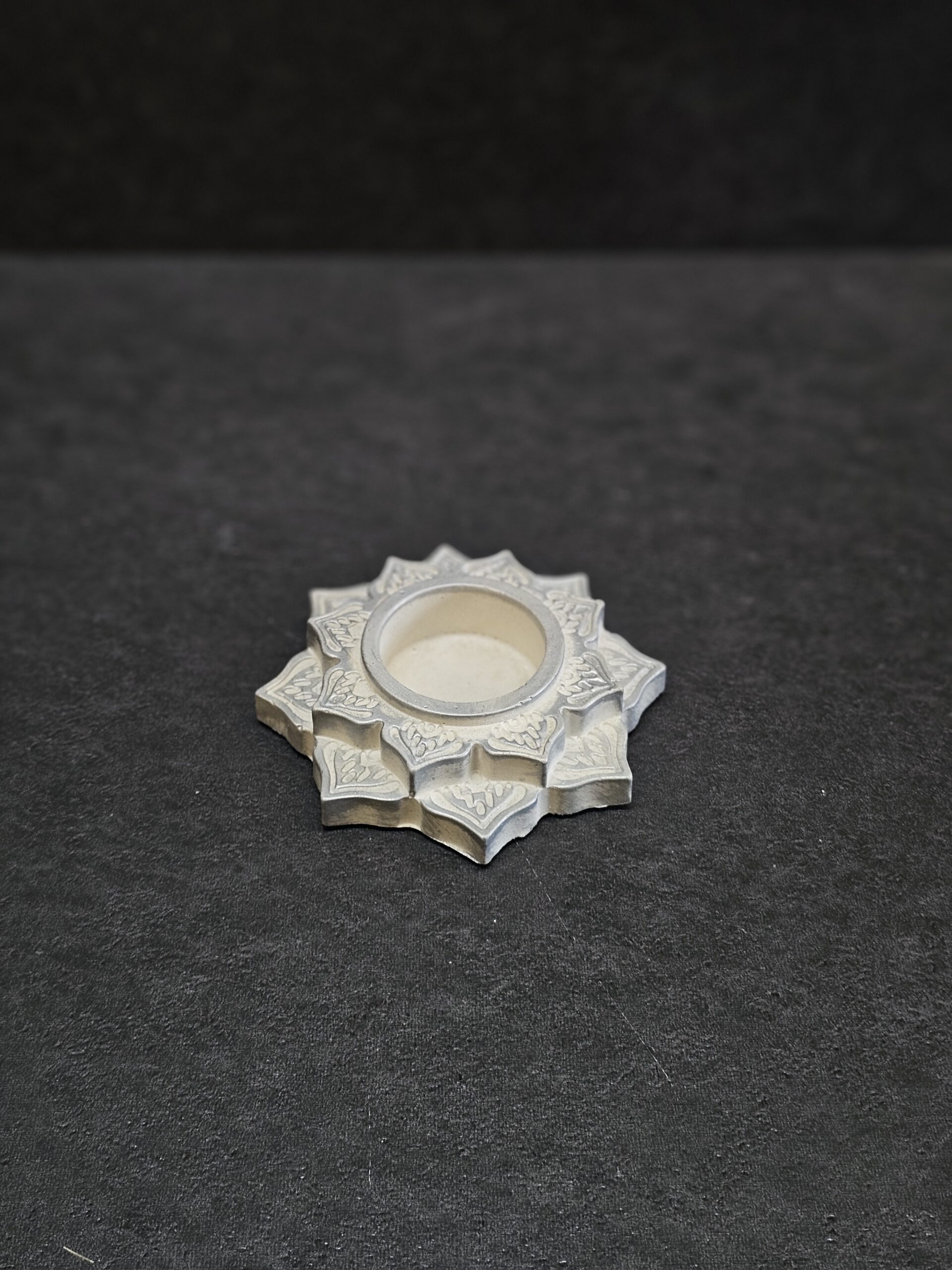 zvakide gele sendintas sidabras