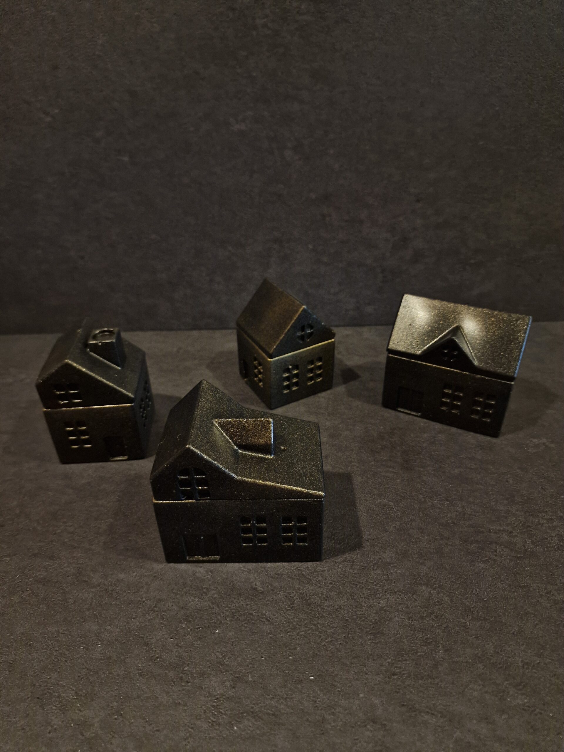 nameliai juoda auskas visi