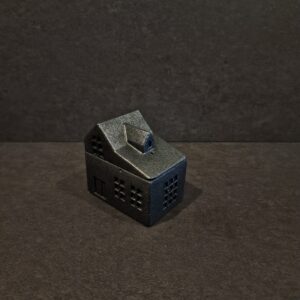 namelis didelis juoda sidabras